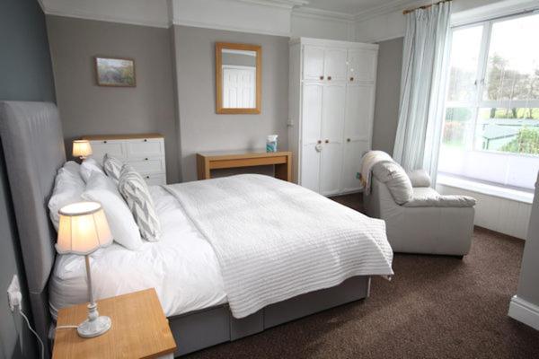Leahurst Bed And Breakfast Tywyn Bagian luar foto