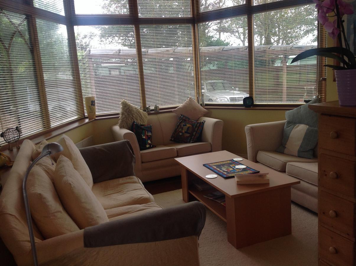 Leahurst Bed And Breakfast Tywyn Bagian luar foto