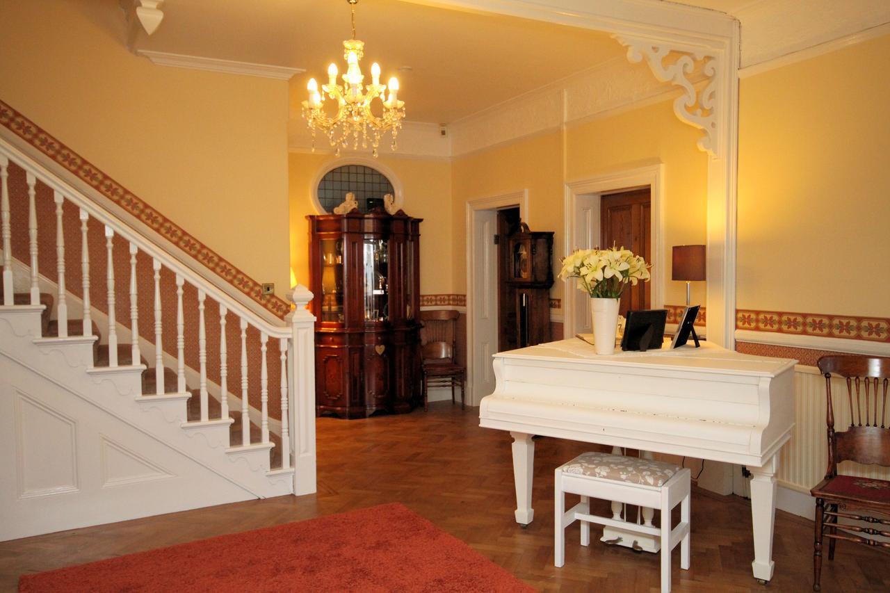 Leahurst Bed And Breakfast Tywyn Bagian luar foto
